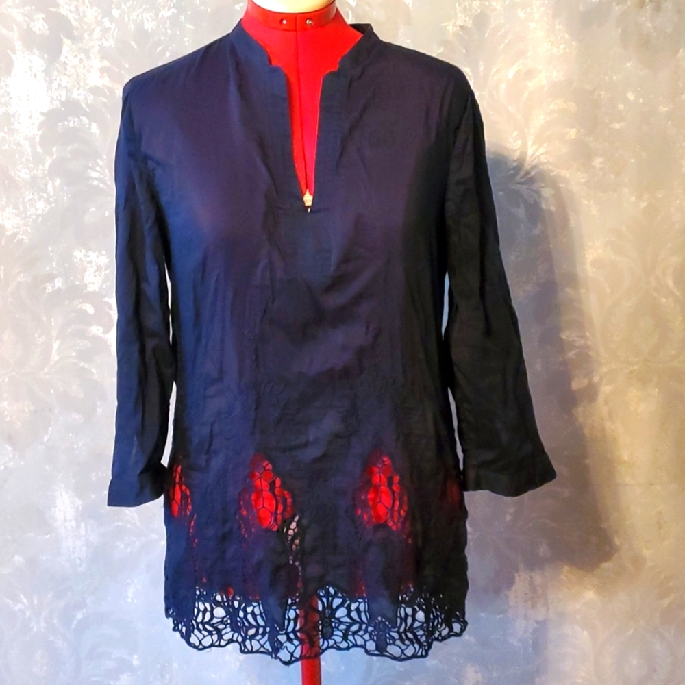 MASSIMO DUTTI navy embroidered top